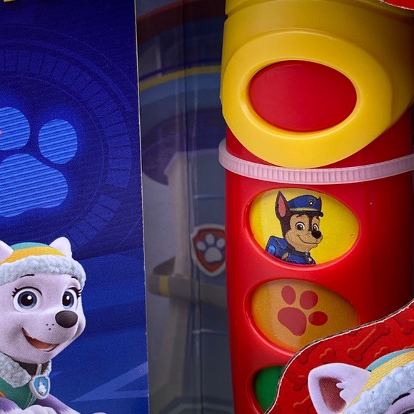 Play-A-Sound Paw Patrol Light the Way Flashlight Adventure Box Kids Toy - Picture 3 of 6